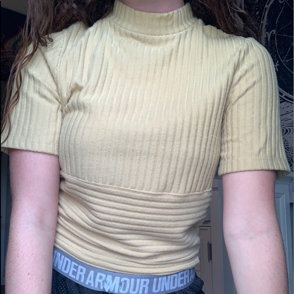 yellow tee